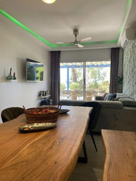 Timeless Cyprus Apartment Paphos Exterior photo